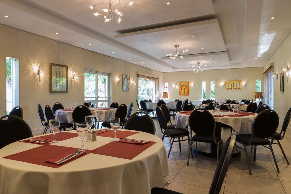 Hotel Confort Le Moulin Rouge Террассон-Лавільдьє Ресторан фото