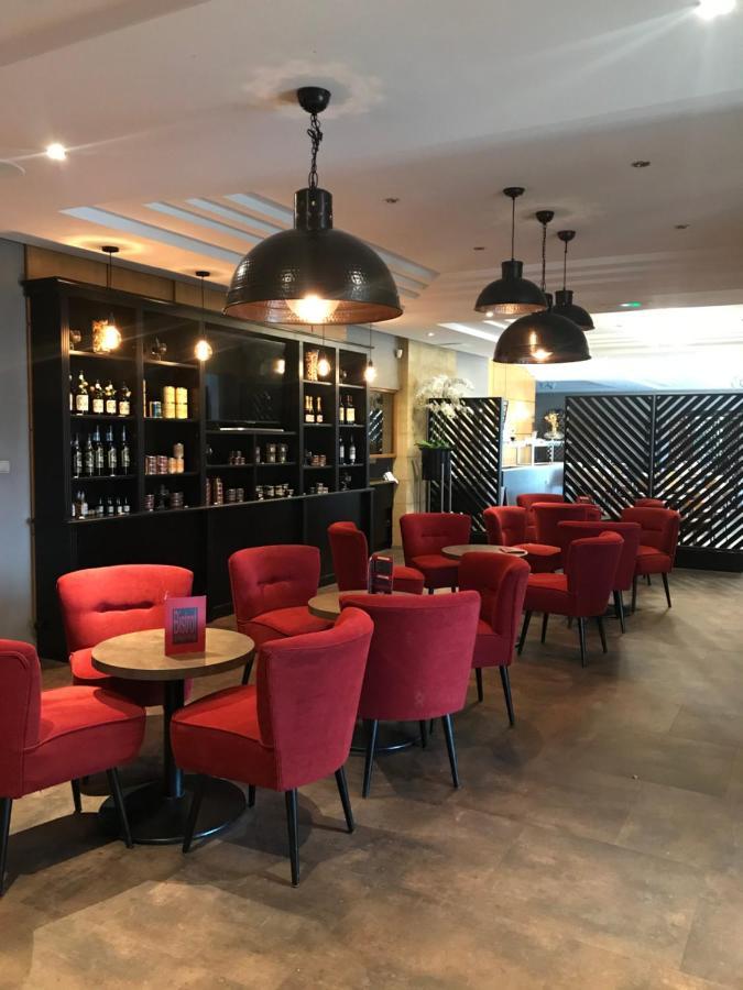Hotel Confort Le Moulin Rouge Террассон-Лавільдьє Екстер'єр фото